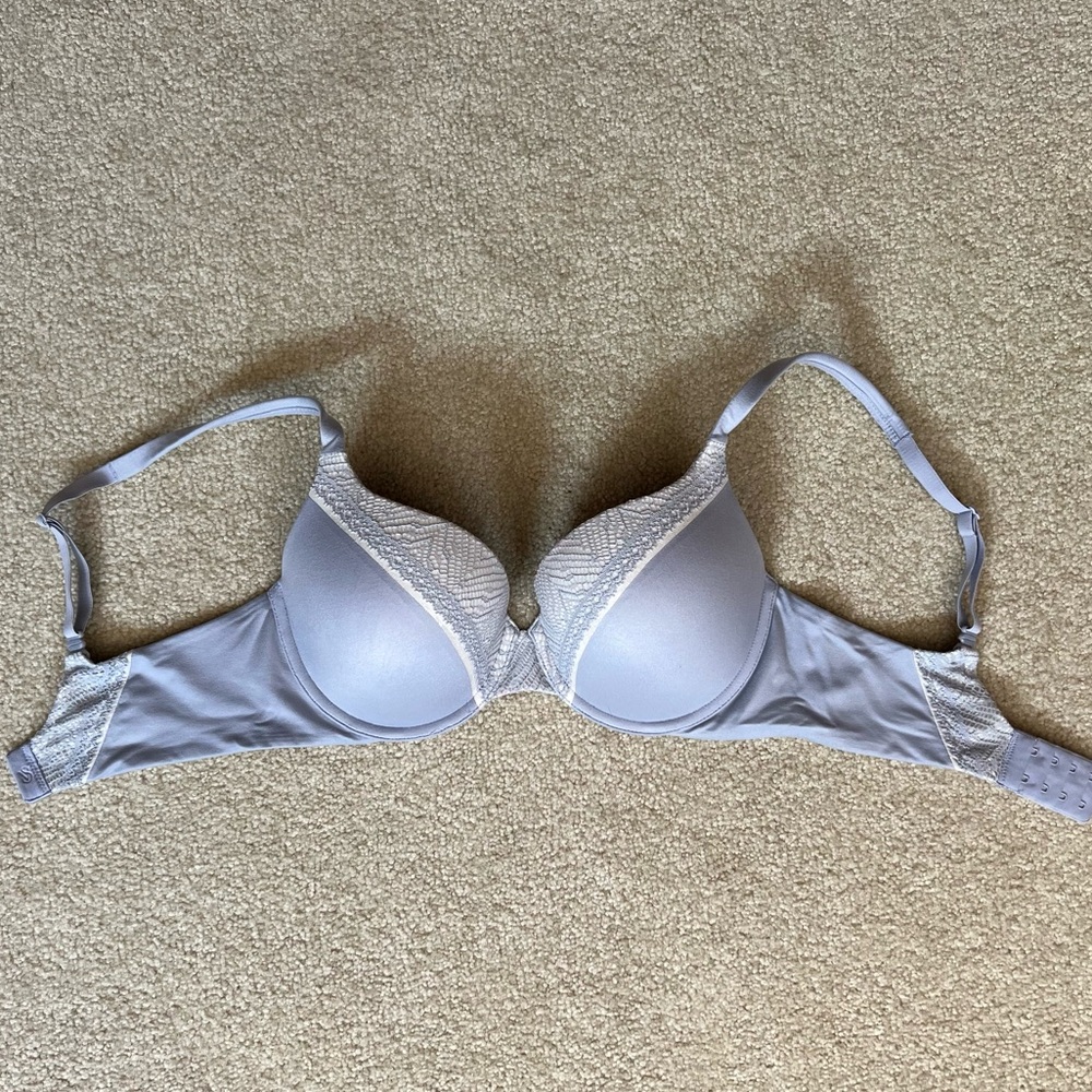Body by Victoria's Secret Perfect Shape Lace Bra